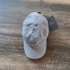 NWT gigi pip gray adjustable ball cap